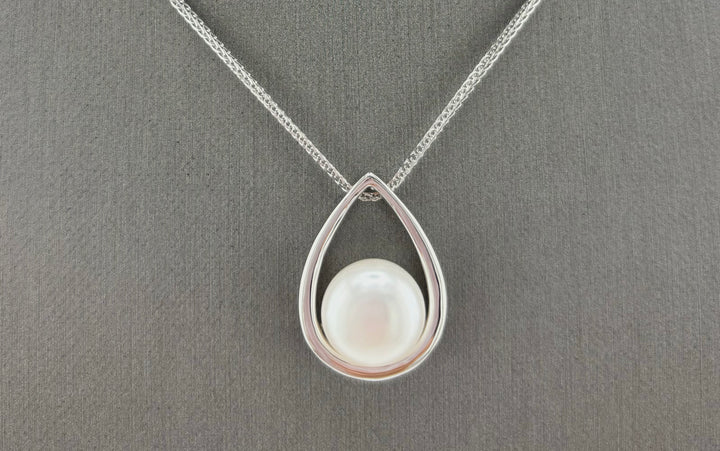 Large Freshwater Pearl in Sterling Silver Pendant