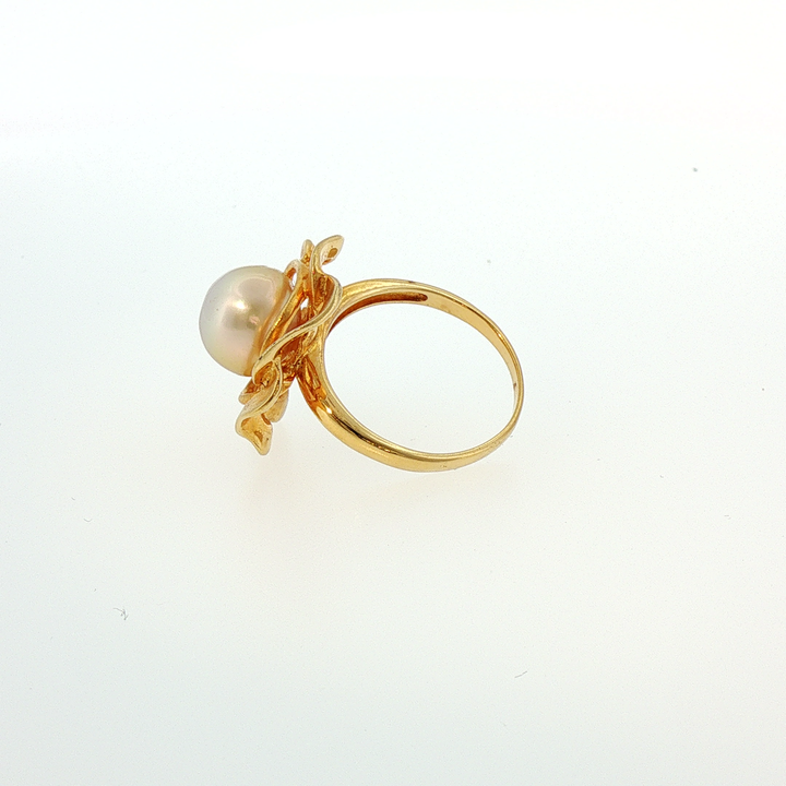 Matte Yellow Gold Floral Edison Pearl Cocktail Ring