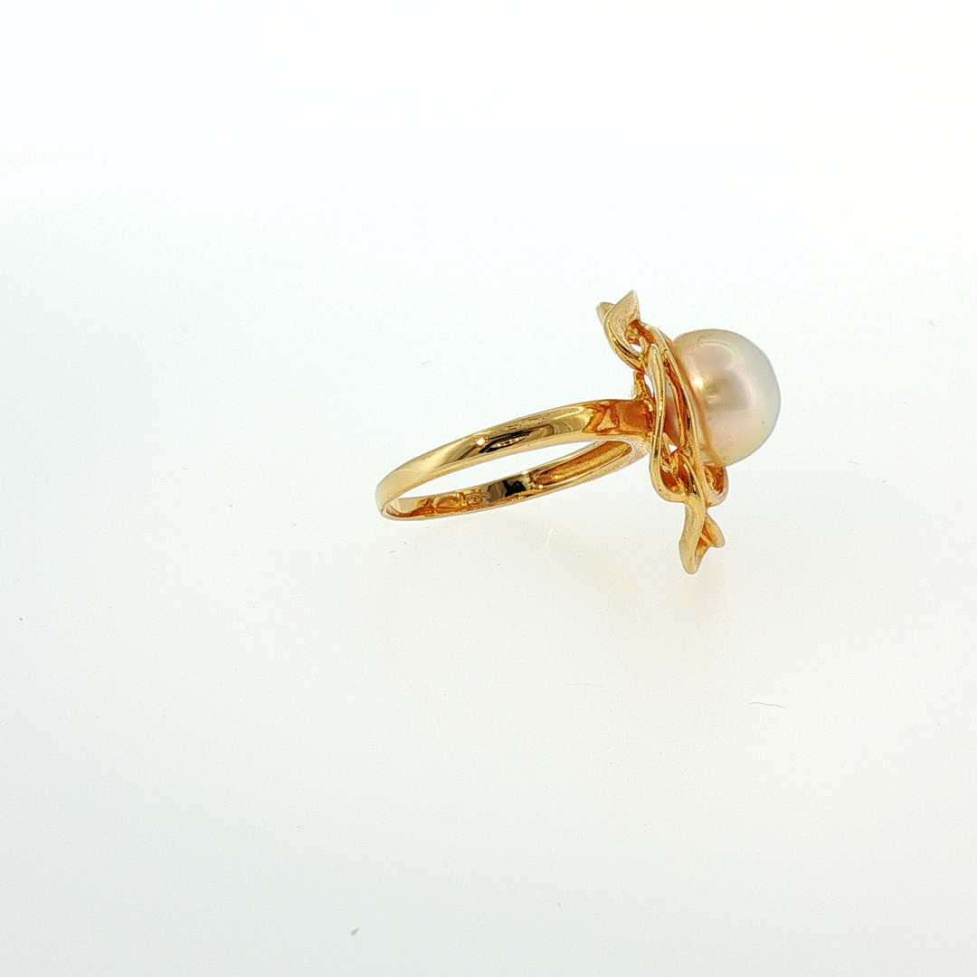 Matte Yellow Gold Floral Edison Pearl Cocktail Ring