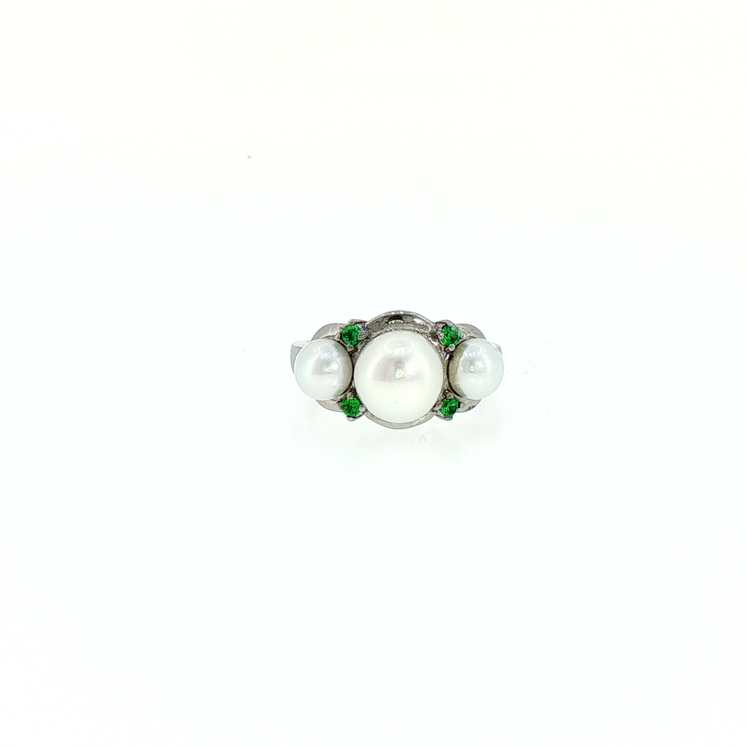 Freshwater Pearl Ring with Green Accents