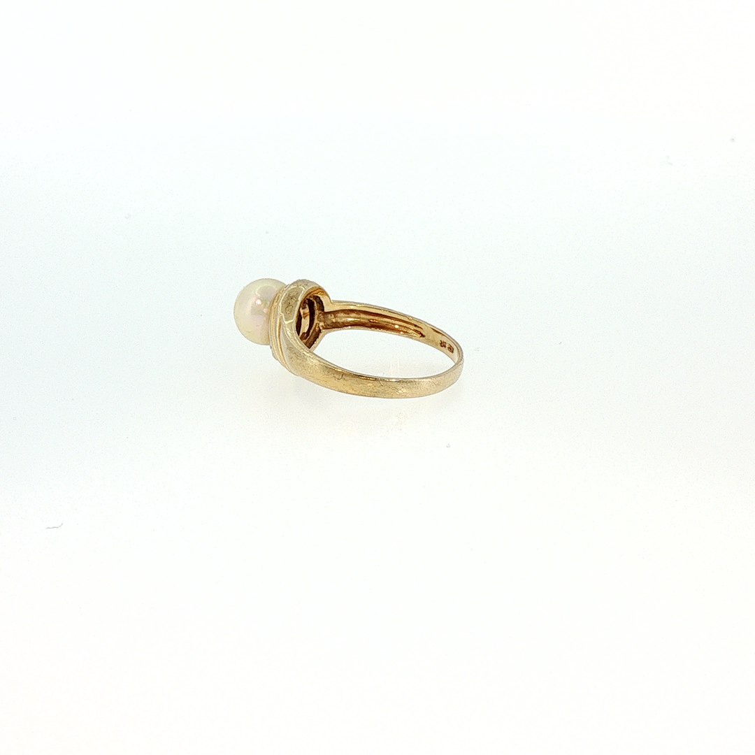 14K Yellow Gold Akoya Pearl Bypass Ring