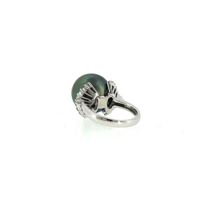 Tahitian Black Pearl Platinum Ring with Diamonds