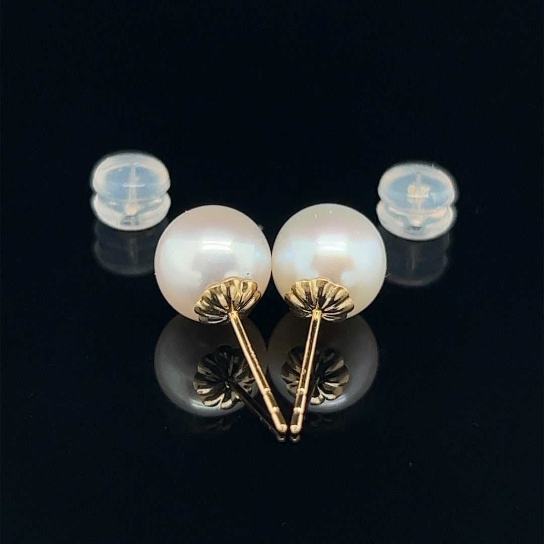 18k Akoya Pearl Studs