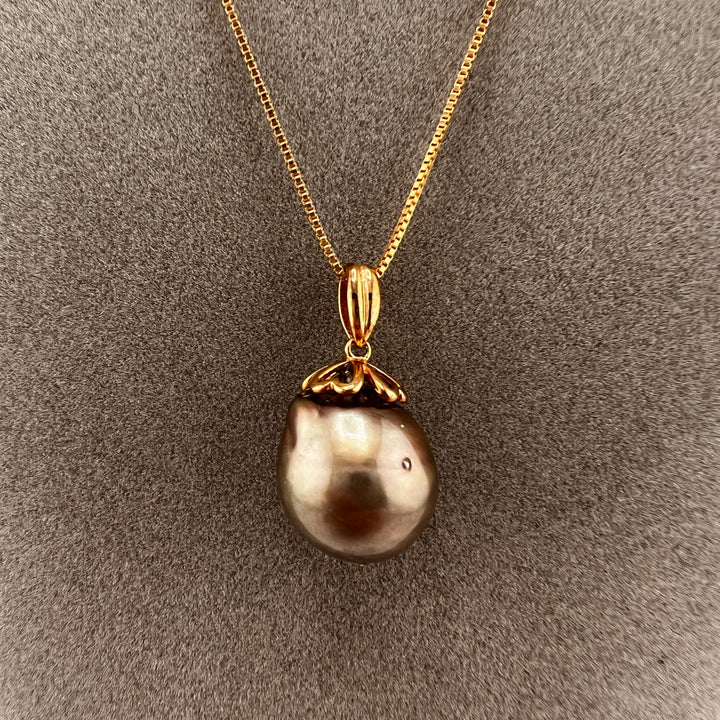 Rose Gold Freshwater Pearl Neclace