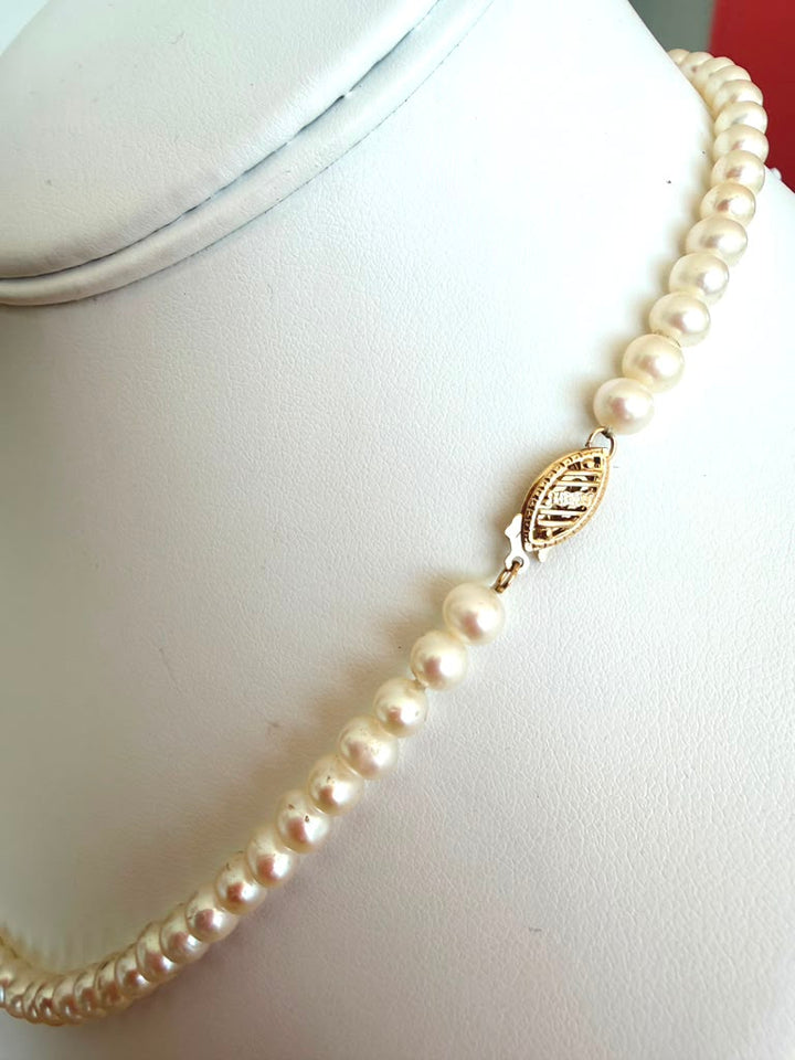 18" Cultured Pearl Necklace with 14k Yellow Gold Clasp