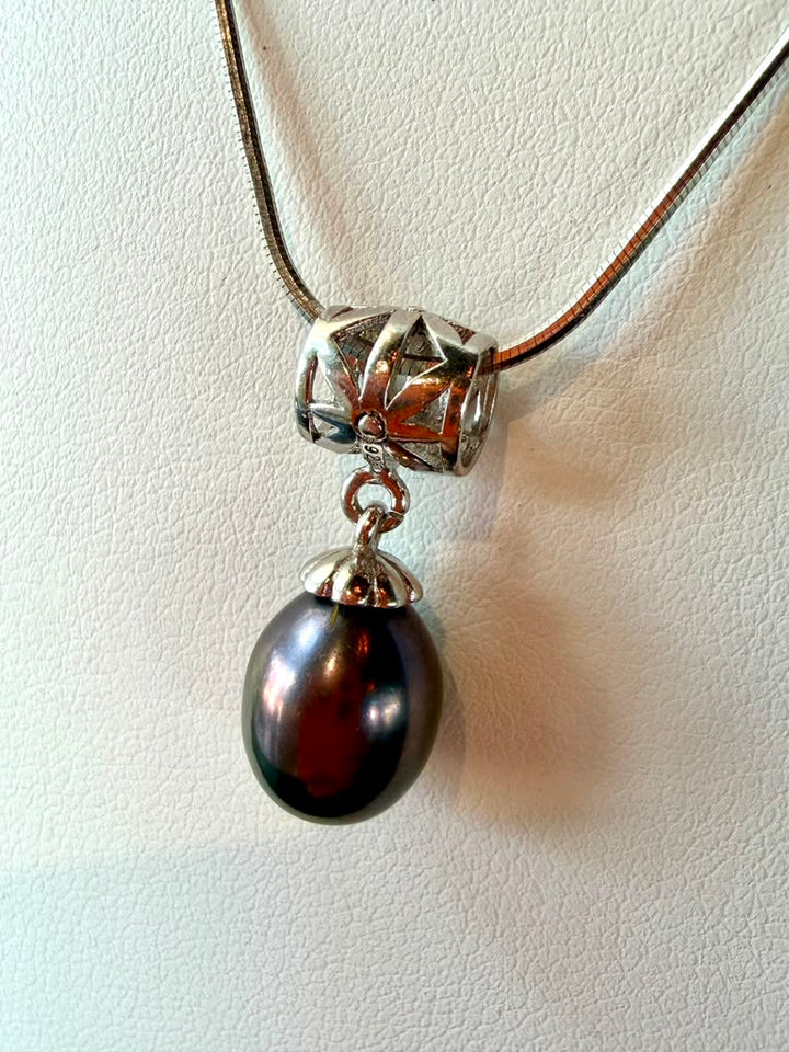 18" Dyed Freshwater Pearl Pendant with Sterling Silver Chain