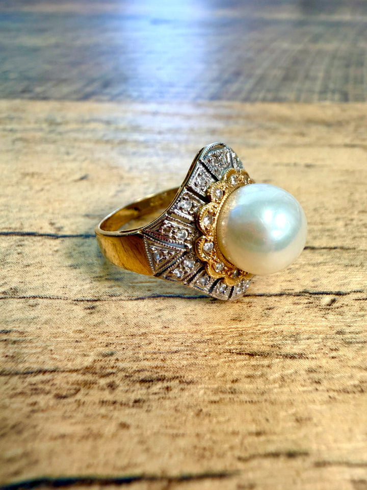 Antique Bi-colored 18k Gold Akoya Pearl Cocktail Ring with Diamonds