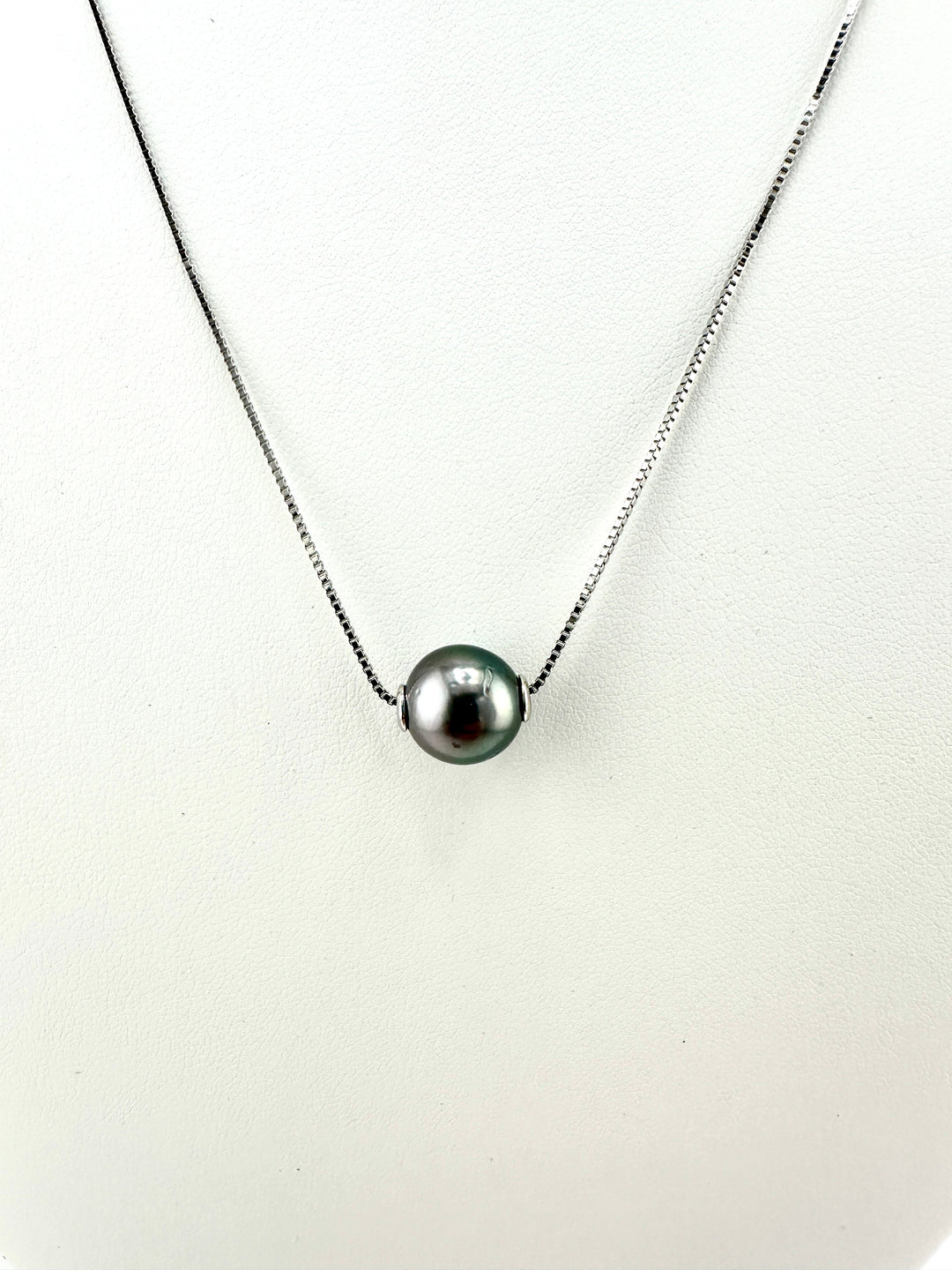 Single Tahitian Pearl Pendant Necklace