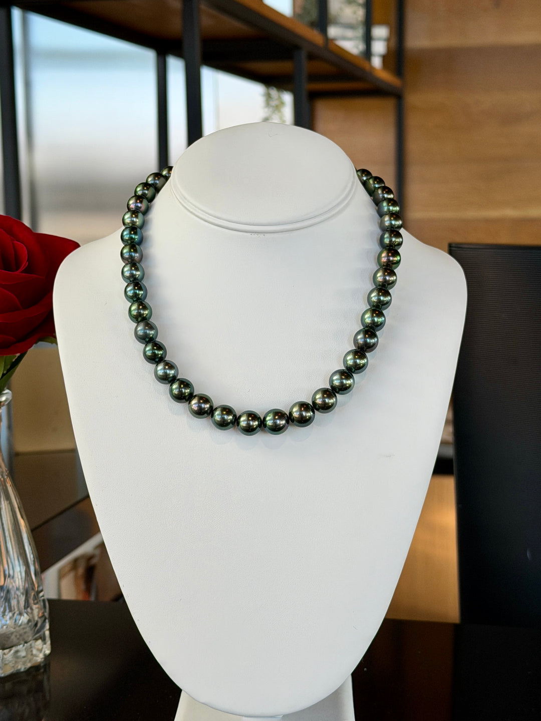 Tahitian ("Black Pearl") Necklace in Peacock Green