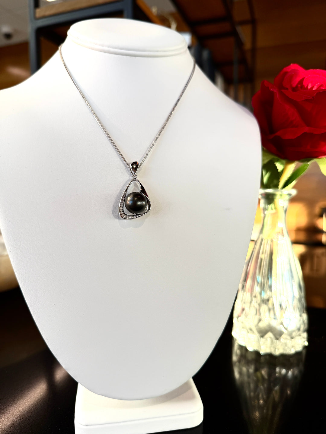 Tahitian ("Black Pearl") Pearl Pendant Necklace 12mm