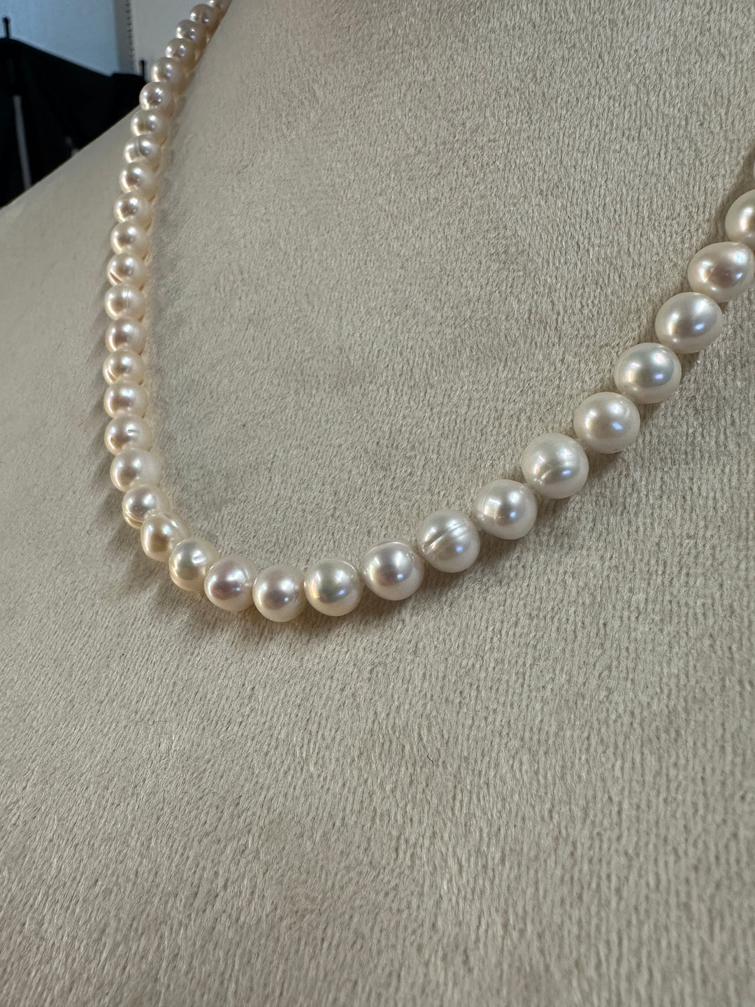 22" Freshwater pearl necklace