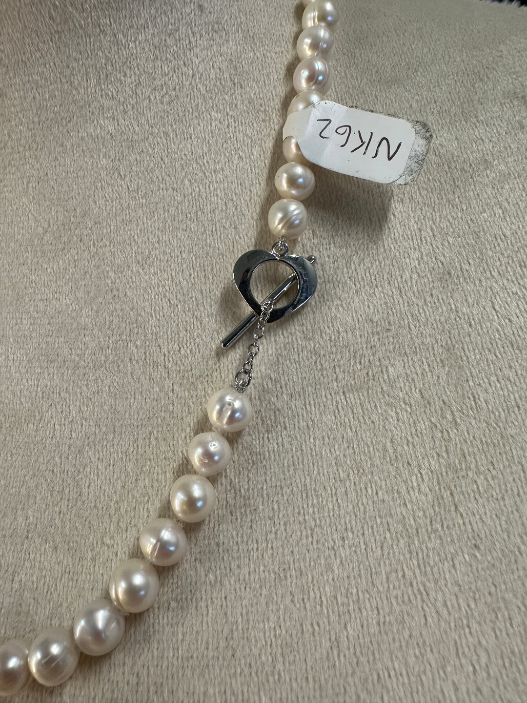 22" Freshwater pearl necklace