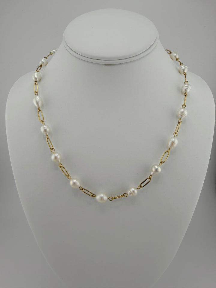 Paperclip Freshwater Pearl Station Necklace