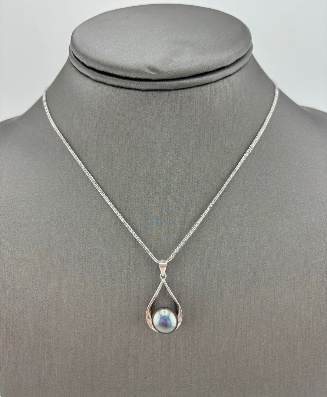 Sterling Silver Freshwater Pearl Pendant (Dyed)