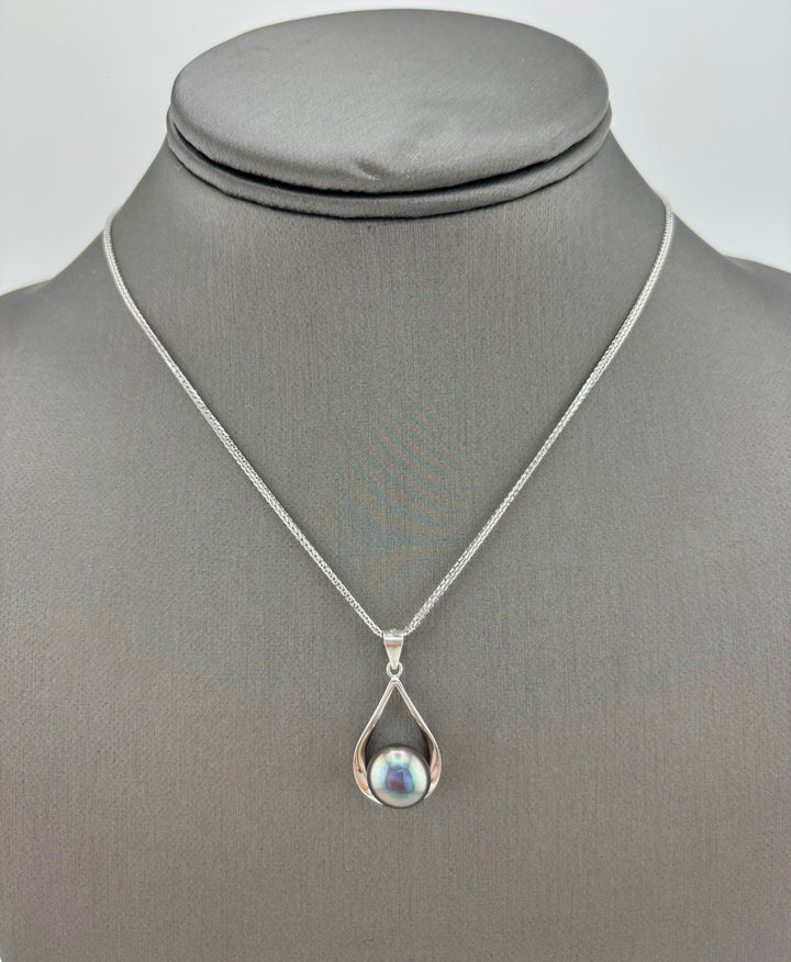 Sterling Silver Freshwater Pearl Pendant (Dyed)