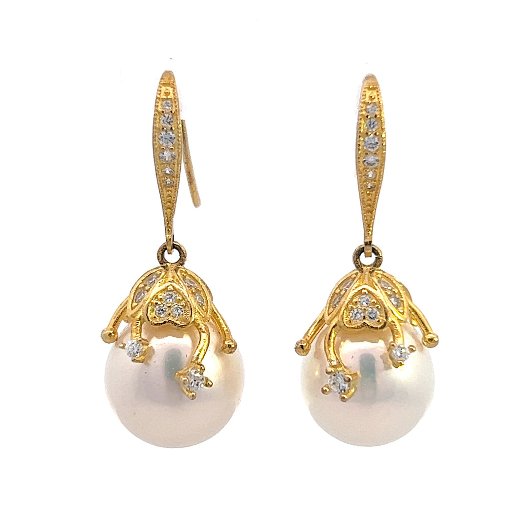 Edison Pearl Earrings