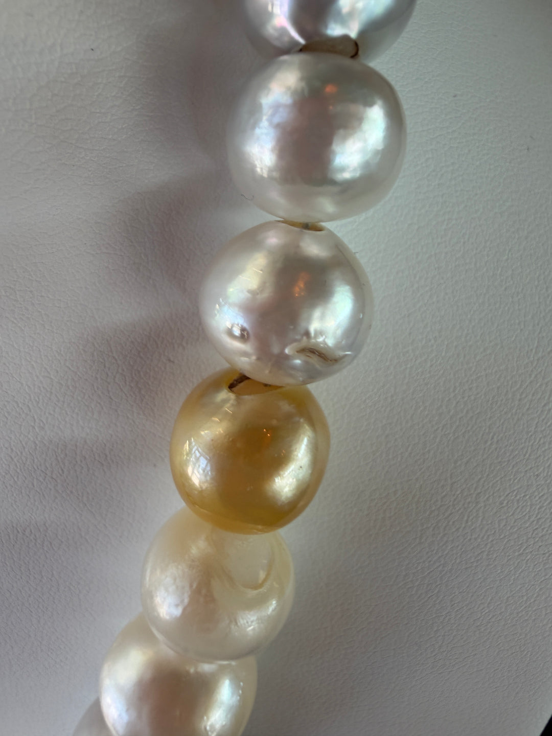 South Sea Pearl Strand (Unstrung)