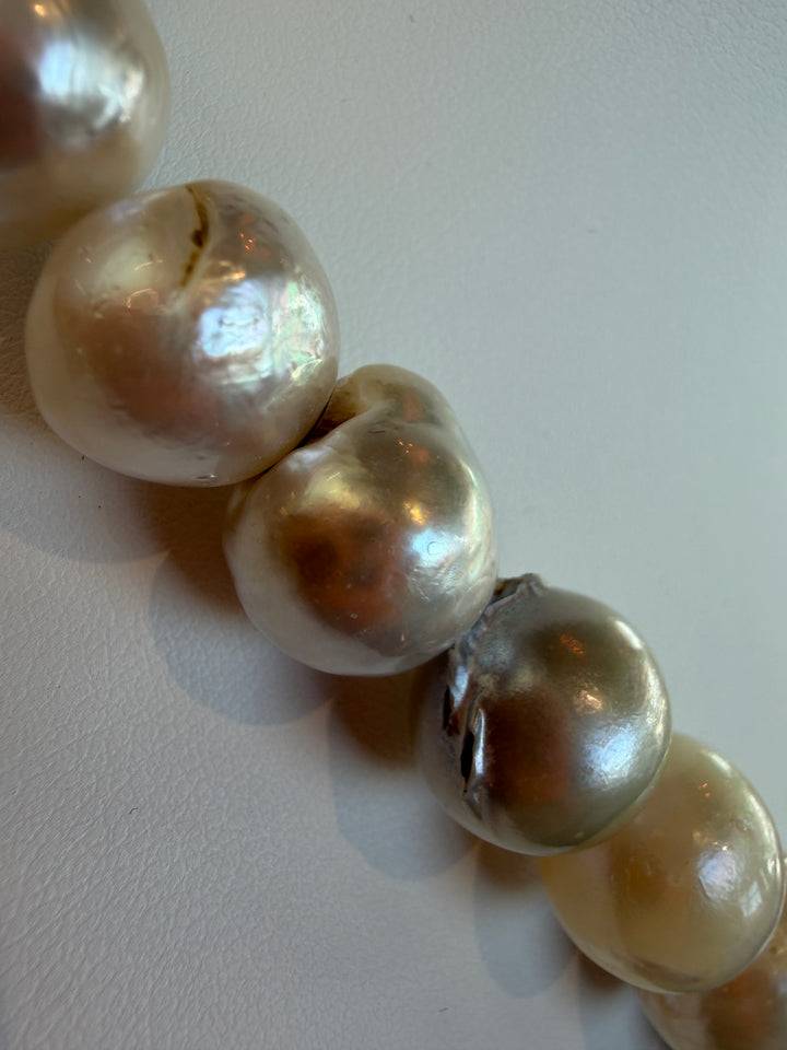 South Sea Pearl Strand (Unstrung)