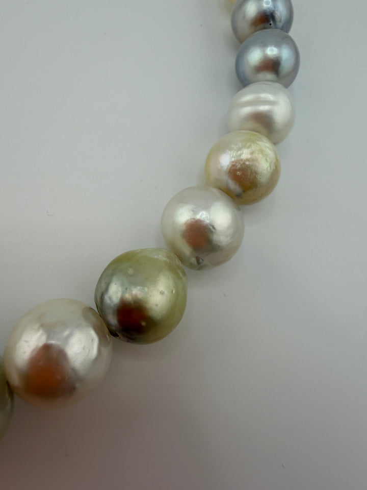 South Sea Pearl Strand (Unstrung)
