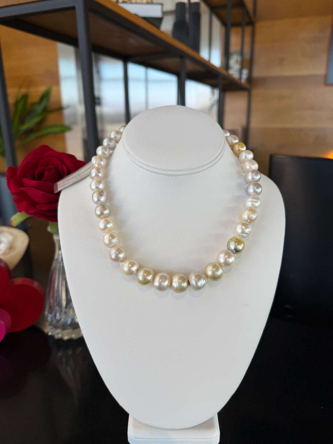 South Sea Pearl Strand (Unstrung)