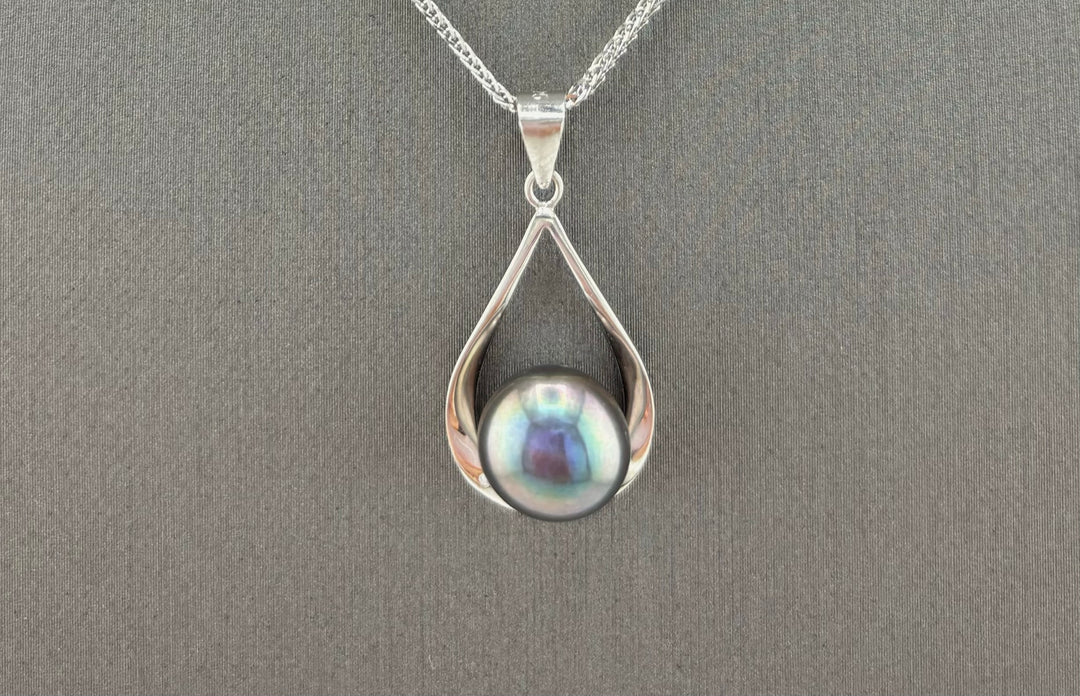 Sterling Silver Freshwater Pearl Pendant (Dyed)