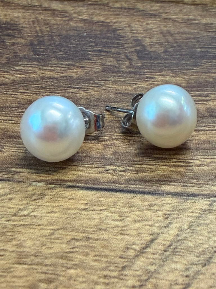 Freshwater Pearl Stud Earrings