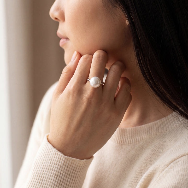 Single Freshwater Pearl Solitaire Ring