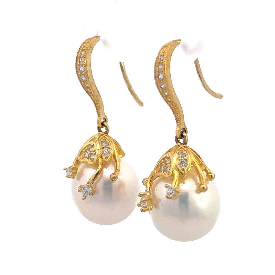 Edison Pearl Earrings