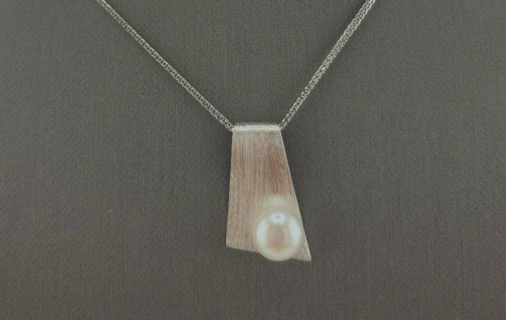 Freshwater Pearl on Sterling Silver Pendant