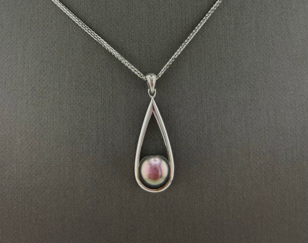 Freshwater Pearl (dyed) Sterling Silver Pendant Necklace