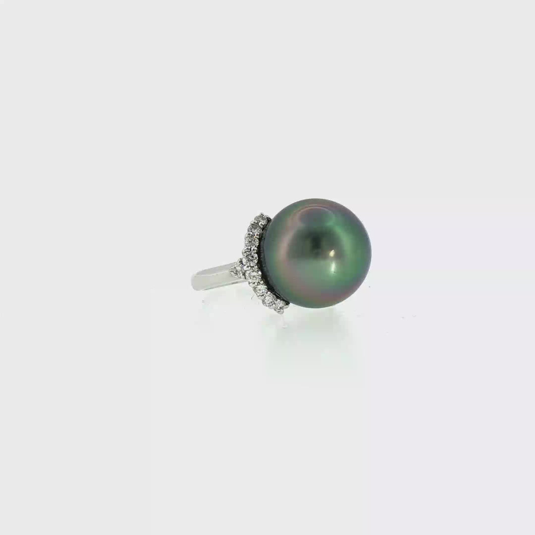 Tahitian Black Pearl Platinum Ring with Diamonds